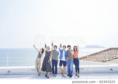 Men and women companions liquor 60365820