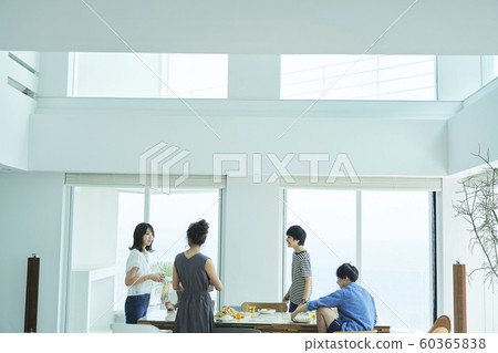 Men and women companion lifestyle 60365838