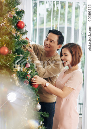 Couple hanging baubles Couple hanging baubles 60366333