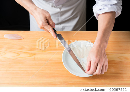 In front of the board to draw the thin skin In front of the board to draw the thin skin 60367231
