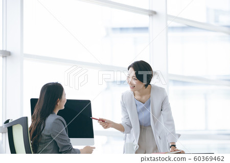 企業形象女性 60369462