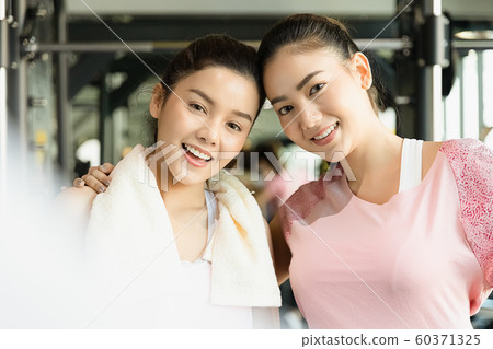 Woman fitness break 60371325