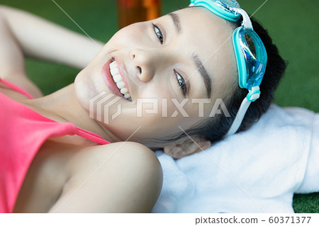 女子運動游泳 女子運動游泳 60371377