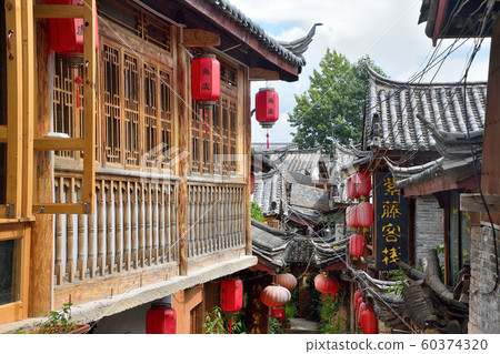 Lanterns of the Shuhe Ancient Town 60374320