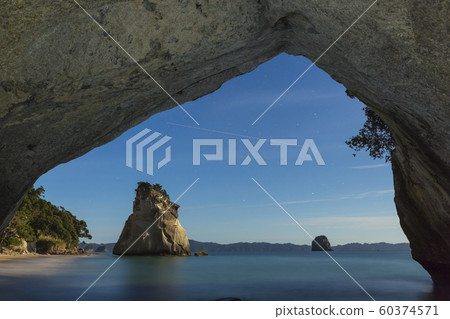 新西蘭科羅曼德半島,大教堂灣夜景 新西蘭科羅曼德半島,大教堂灣夜景 60374571