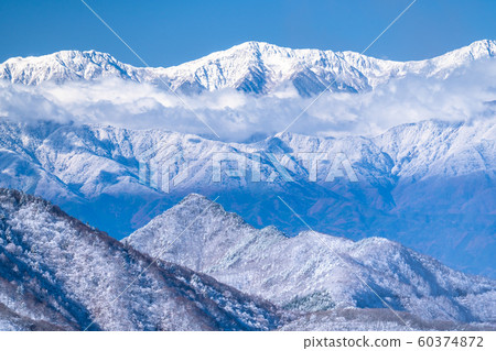 《Yamanashi Prefecture》 As seen from Mt. Pass, the snowy Southern Alps 60374872