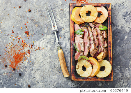 Roasted duck with pineapple 60376449