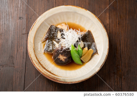 燉的比目魚 60376580