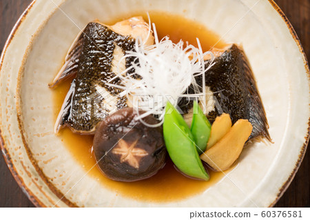 燉的比目魚 60376581