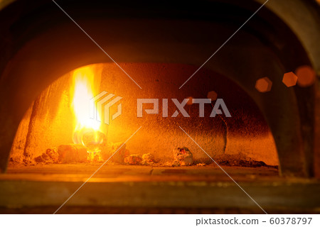 Traditional Italian pizza oven Traditional Italian pizza oven 60378797