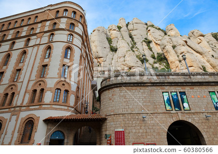 蒙特塞拉特市容和岩層 60380566