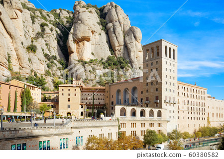 蒙特塞拉特修道院和岩層 蒙特塞拉特修道院和岩層 60380582
