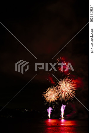 [Yugawara Onsen Maritime Fireworks Festival] 60383924