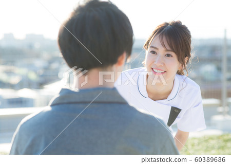 病人和護士 60389686