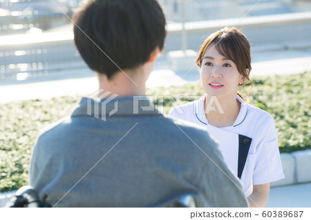 病人和護士 60389687