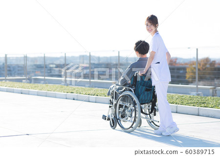 病人和護士 病人和護士 60389715