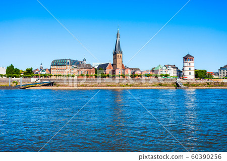Aldstadt old town in Dusseldorf Aldstadt old town in Dusseldorf 60390256