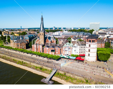 Aldstadt old town in Dusseldorf Aldstadt old town in Dusseldorf 60390258