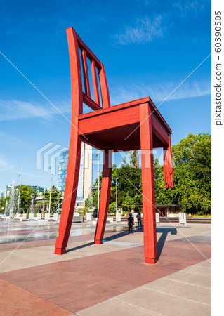 Broken Chair or Chaise Cassee, Geneva 60390505