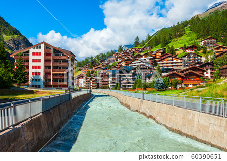 Traditional houses in Zermatt, Switzerland 60390651