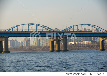 Yongsan Bridge, Yongsan-gu, Dongjak-gu, Han River, Seoul 60395214