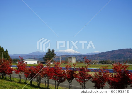 Mt. Hayaike and Yakushidake seen from Hanamaki Mt. Hayaike and Yakushidake seen from Hanamaki 60395848