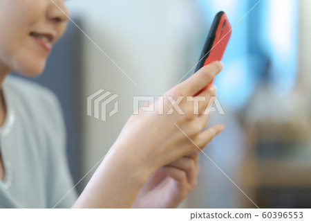 智能手機30s女性 60396553