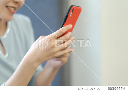 智能手機30s女性 60396554