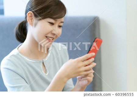 智能手機30s女性 60396555