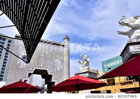 Hollywood highland 60397969