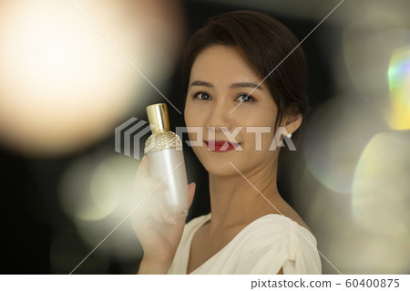 Beauty woman cosmetics 60400875