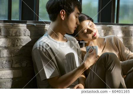 新婚夫婦情侶壁裝咖啡 新婚夫婦情侶壁裝咖啡 60401165