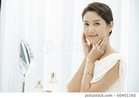 鏡子的美麗女孩 鏡子的美麗女孩 60401168