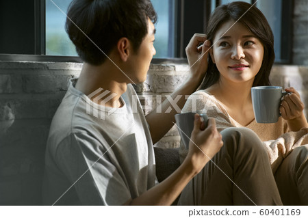 新婚夫婦情侶壁裝咖啡 60401169