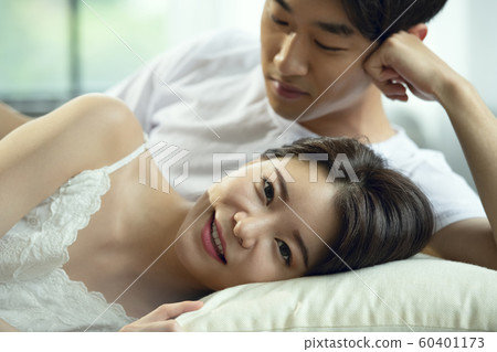 新婚夫婦放鬆臥室 新婚夫婦放鬆臥室 60401173