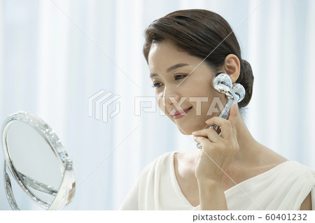 Beauty girl massage mirror Beauty girl massage mirror 60401232