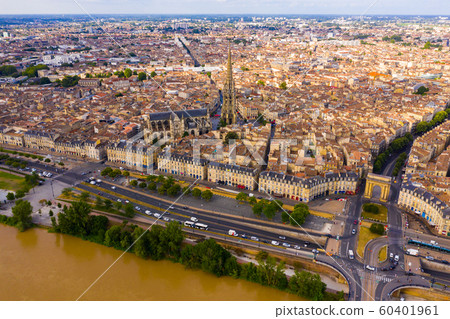 Aerial view of Bordeaux cityscape 60401961