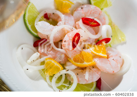 Ceviche with shrimps, lime, orange 60402838