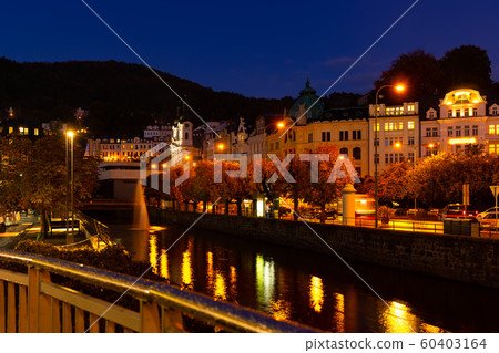 Embankment of Karlovy Vary on autumn night Embankment of Karlovy Vary on autumn night 60403164