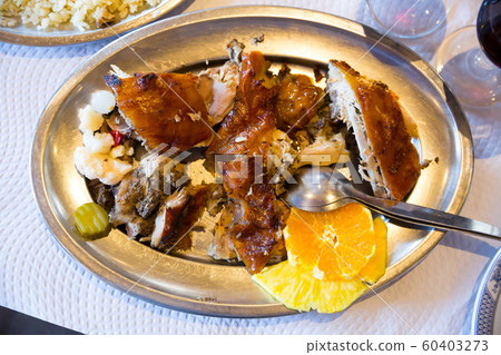 Grilled chicken 60403273