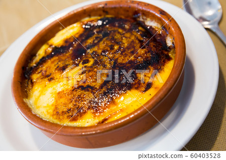 Crema catalana - dessert of Catalonia 60403528