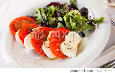 Fresh italian caprese salad 60403868