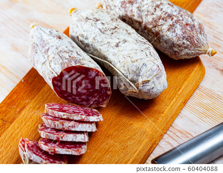 Sliced italian sausages salamini 60404088