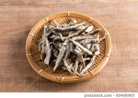 Boiled sardines 60406905