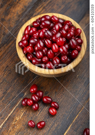 dogwood in a wooden plate dogwood in a wooden plate 60410389
