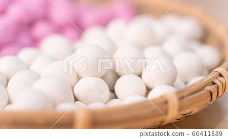 湯圓 冬至 元宵 元宵節 紅白 女性 製作 Making Tang yuan タンユエン 団子 60411889
