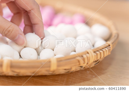 Dumplings Winter Solstice Lantern Lantern Festival Red and White Female Making 60411890