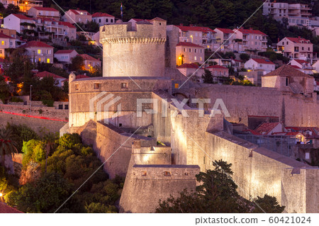Aerial view of Dubrovnik and the Minchet Tower at sunset. 60421024
