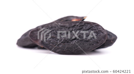 Tonka beans isolated on white background. Bean of Dipteryx odorata, cumaru or kumaru. Fresh aroma tonka beans. 60424221