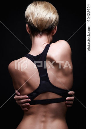 beautiful female sport back. fitness girl 60428694